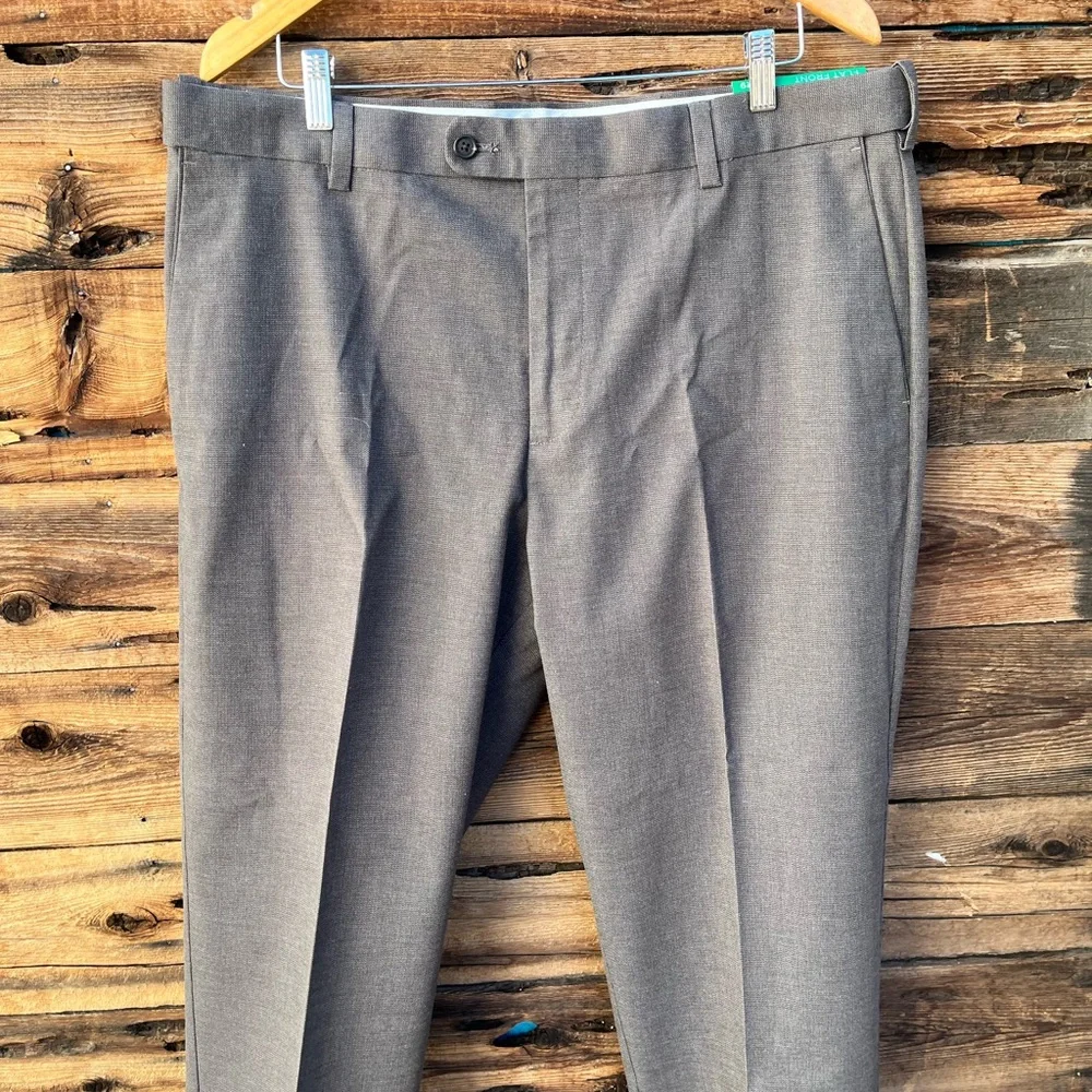 KIRKLAND | NWT Men's Classic Gray Pants 38x29